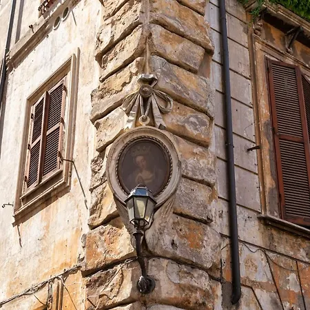Sonder - Piazza Dell'orologio